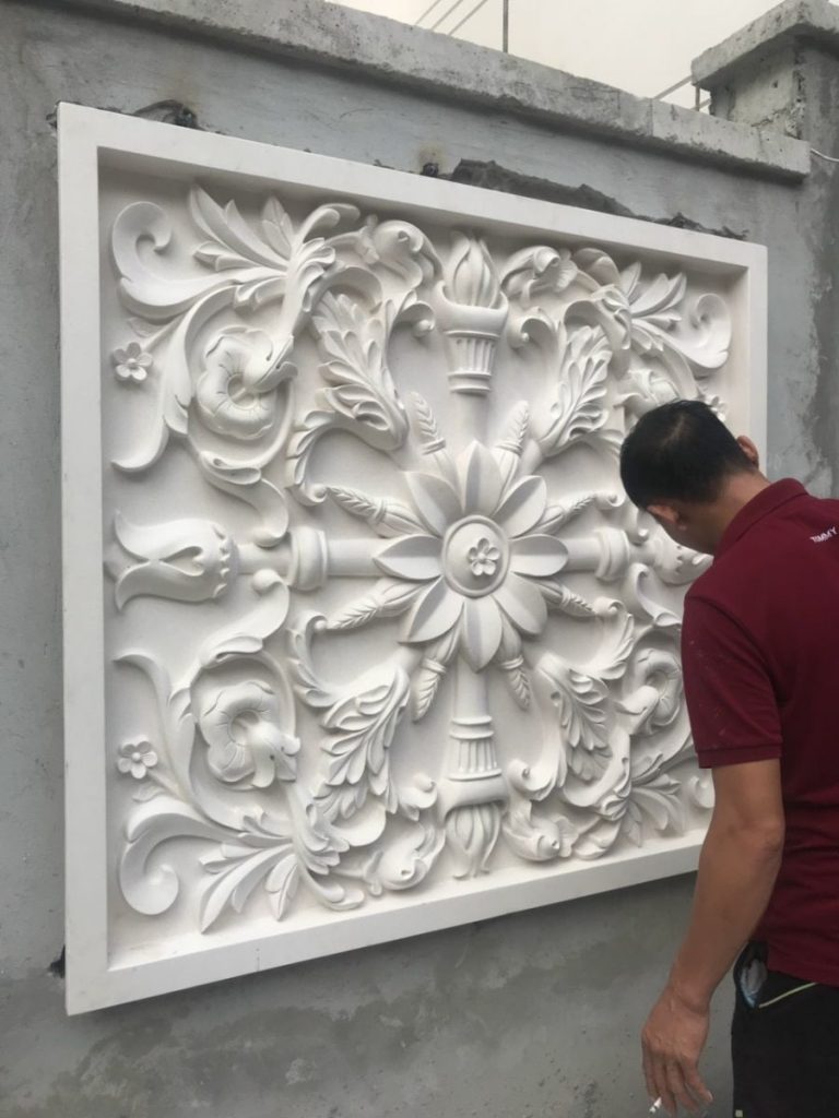 Phù điêu Thợ đắp phù điêu có tay nghề cao chuyên nghiệp