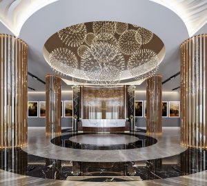 Khách sạn luôn có đèn chùm trang trí sảnh cực kỳ bắt mắt