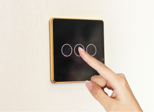 Công tắc cảm ứng thông minh