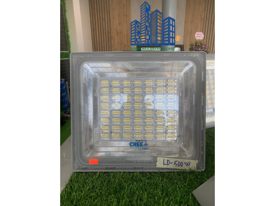 Đèn năng lượng mặt trời 500w